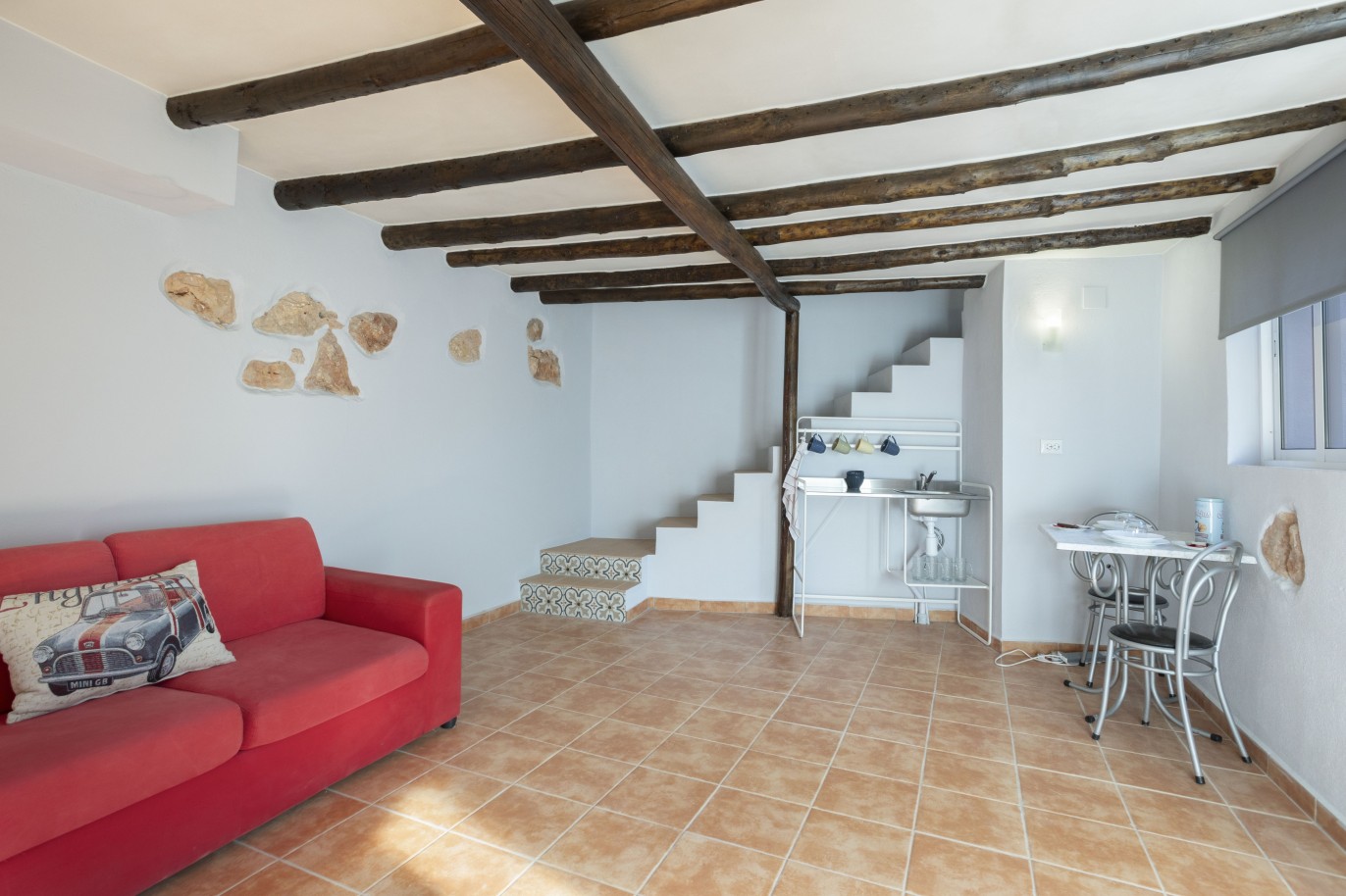 Fantastic 7 bedroom villa with pool, for sale in Alte, Algarve_250652