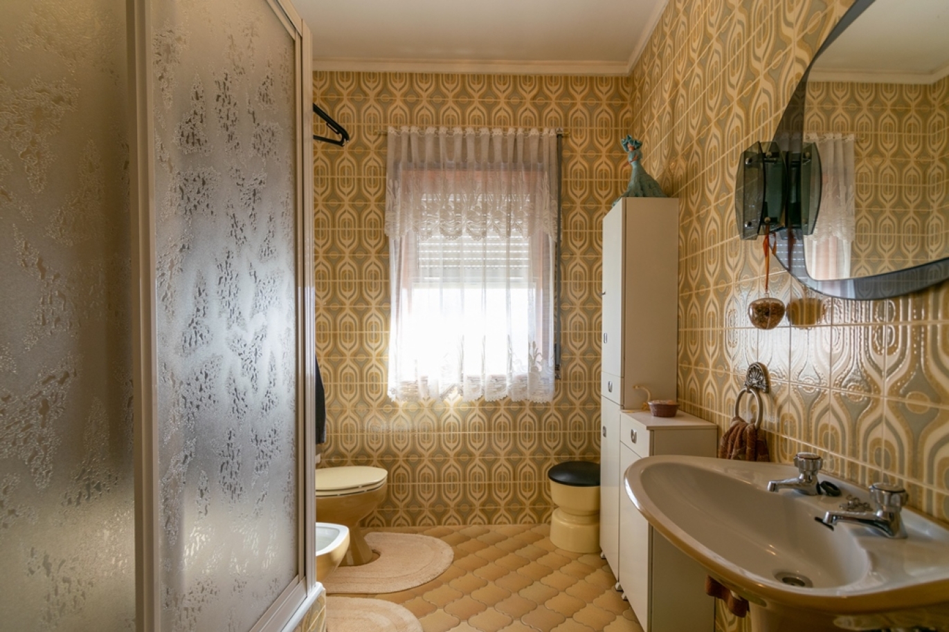 Drei-Schlafzimmer-Villa mit Grundstück in Gondomar, zu verkaufen, Portugal_251006