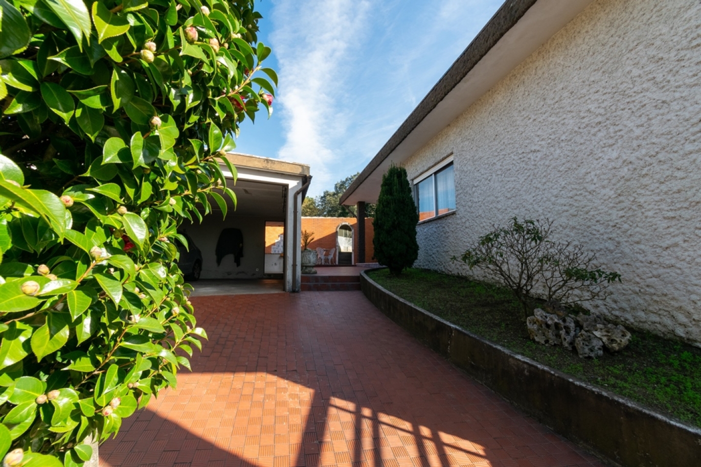 Drei-Schlafzimmer-Villa mit Grundstück in Gondomar, zu verkaufen, Portugal_251021
