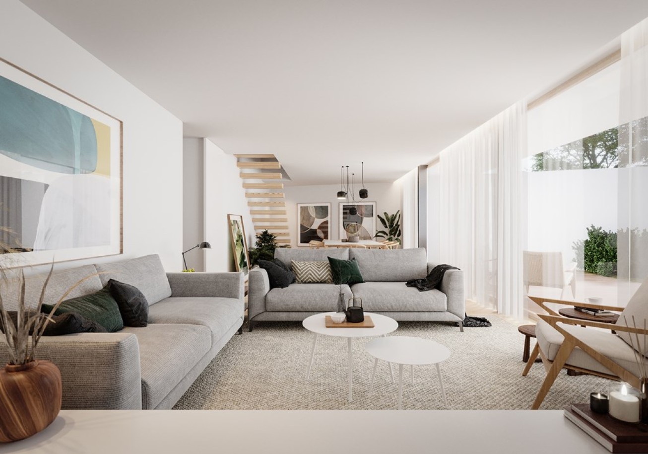 Apartamento T4 Duplex com jardim, para venda, no Porto_251230