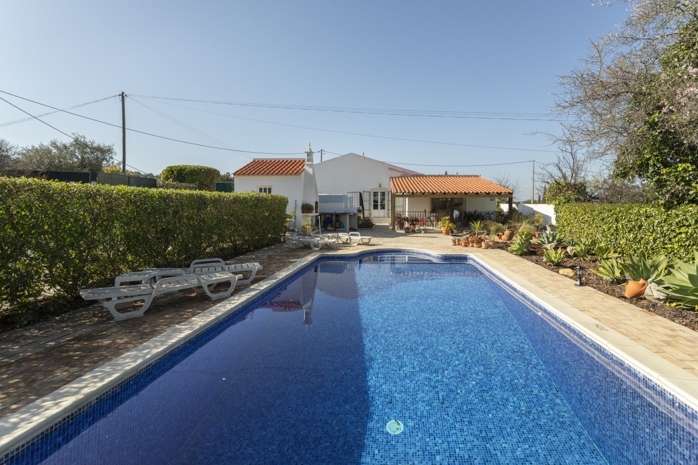 Villa individuelle de 4 chambres à coucher, située à São Brás de Alportel, Algarve_251266