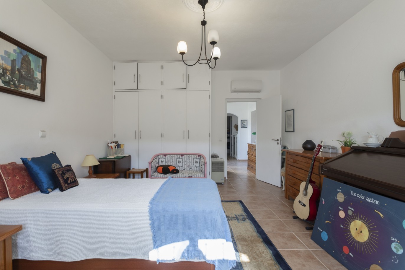 Villa individuelle de 4 chambres à coucher, située à São Brás de Alportel, Algarve_251277