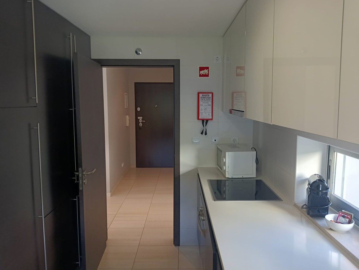 Moderno piso en complejo con piscina, en venta en Vilamoura, Algarve_251546