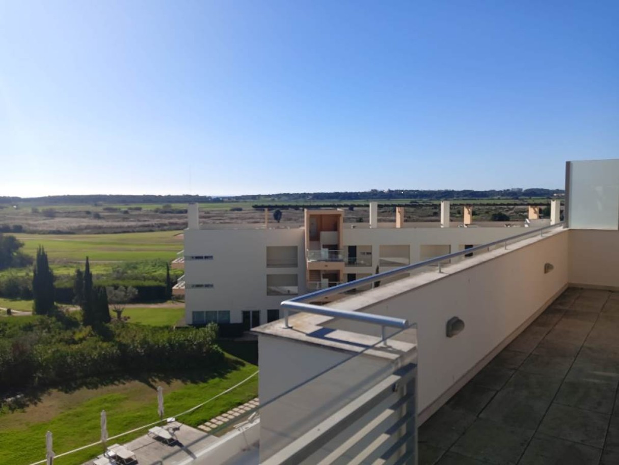 Moderno piso en complejo con piscina, en venta en Vilamoura, Algarve_252313