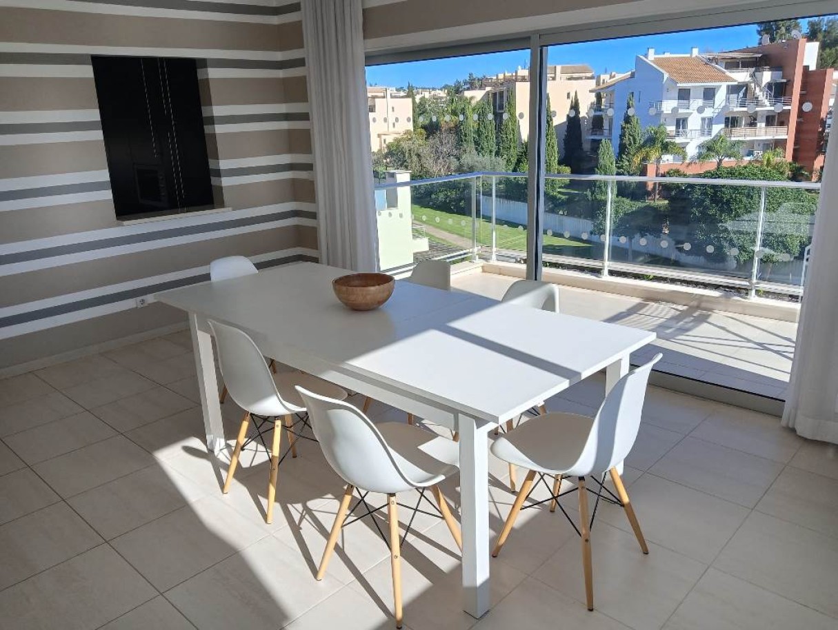 Moderno piso en complejo con piscina, en venta en Vilamoura, Algarve_252321
