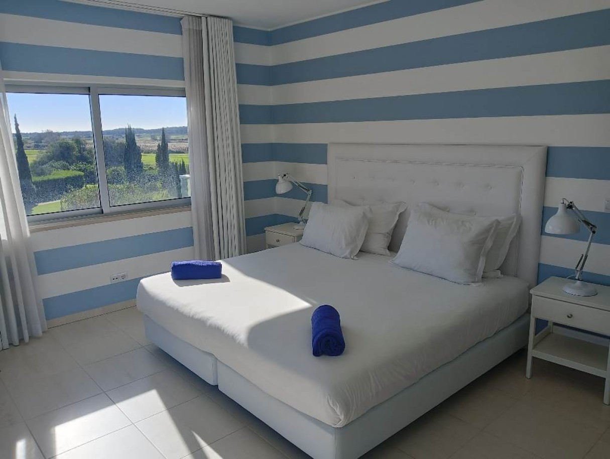 Moderno piso en complejo con piscina, en venta en Vilamoura, Algarve_252322