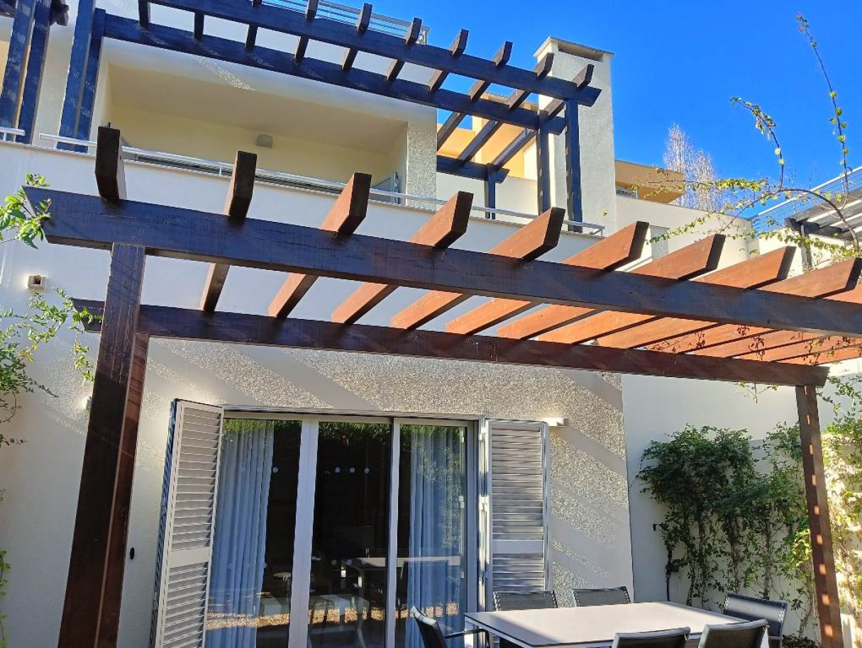 Villa moderne dans un resort avec piscine, à vendre à Vilamoura, Algarve_252457