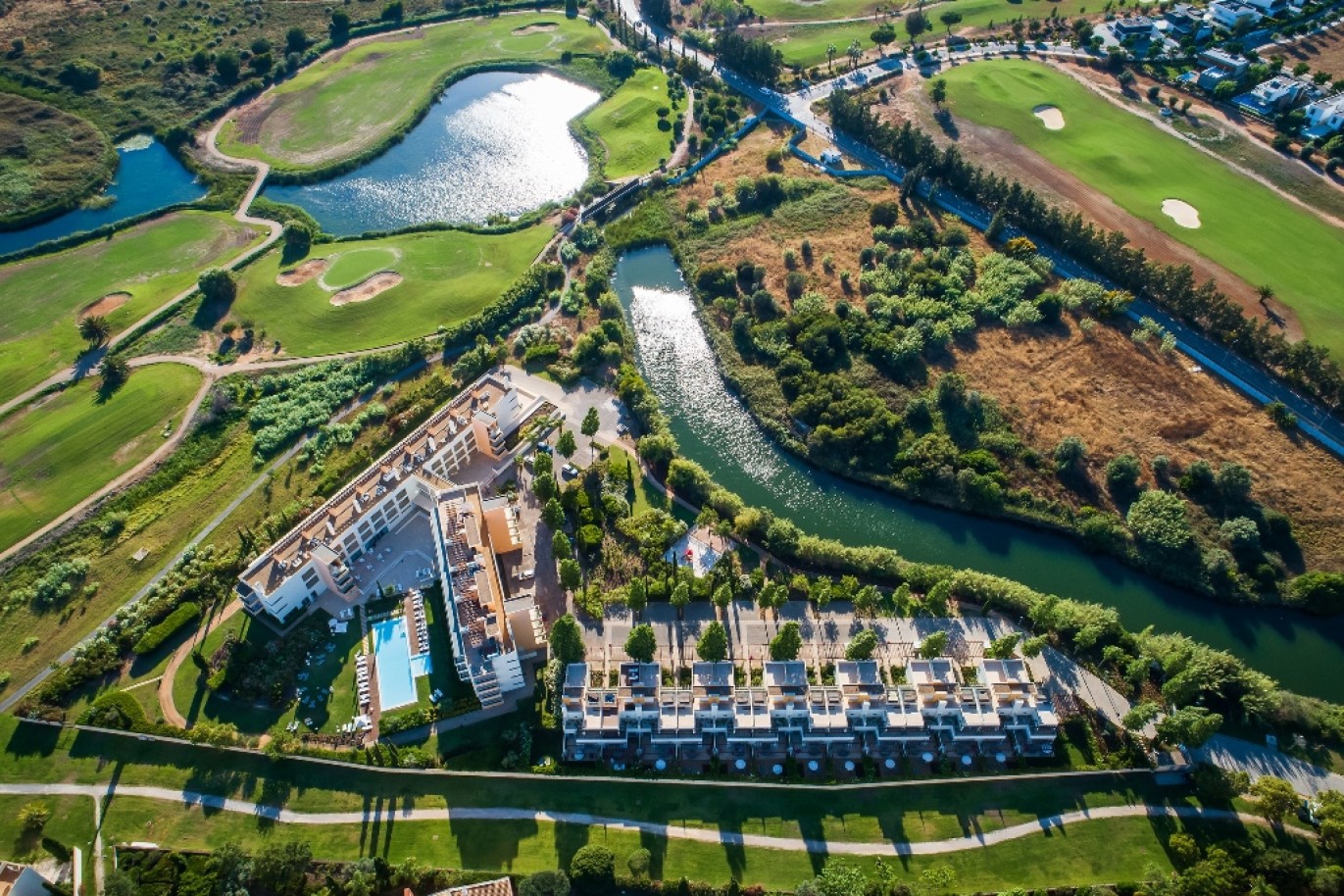 Villa moderne dans un resort avec piscine, à vendre à Vilamoura, Algarve_252505