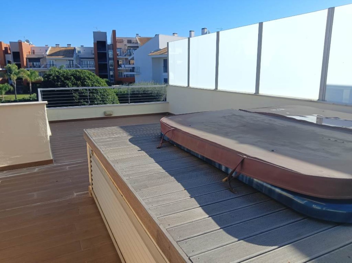 Moderna Moradia em Resort com piscina, para venda Vilamoura, Algarve_252575