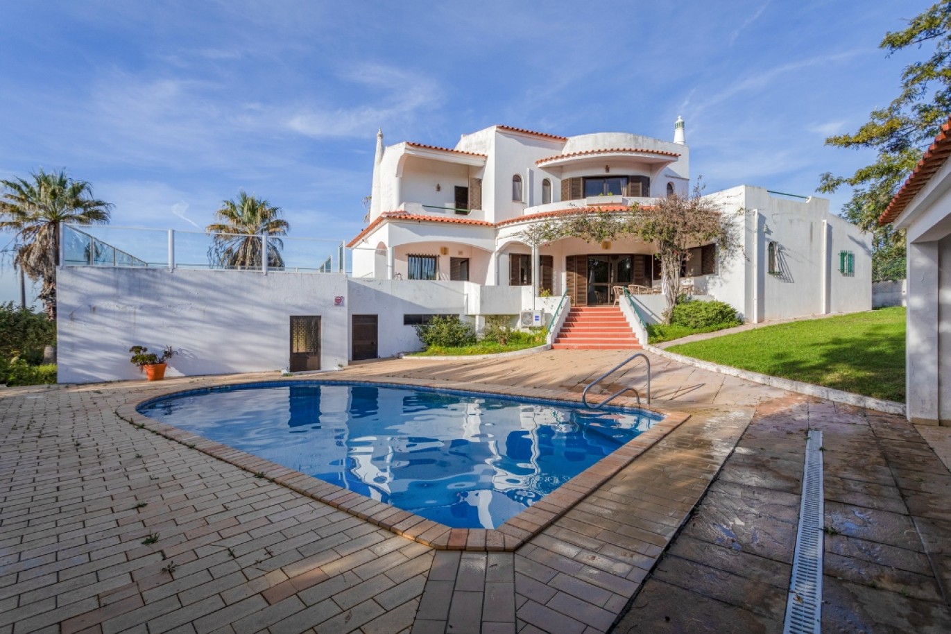 Moradia V4 com piscina em Albufeira, Algarve_252911