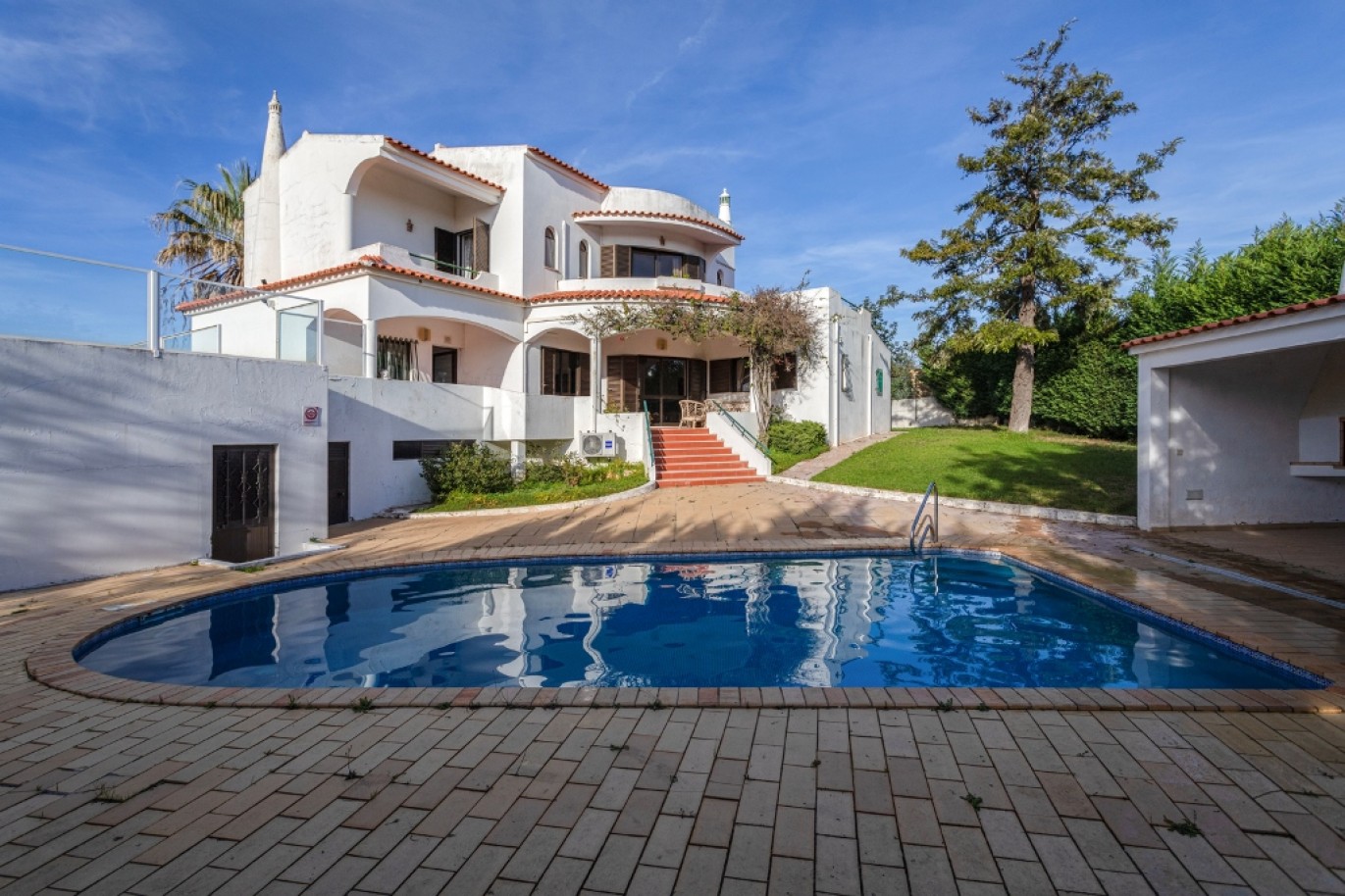 Moradia V4 com piscina em Albufeira, Algarve_252912