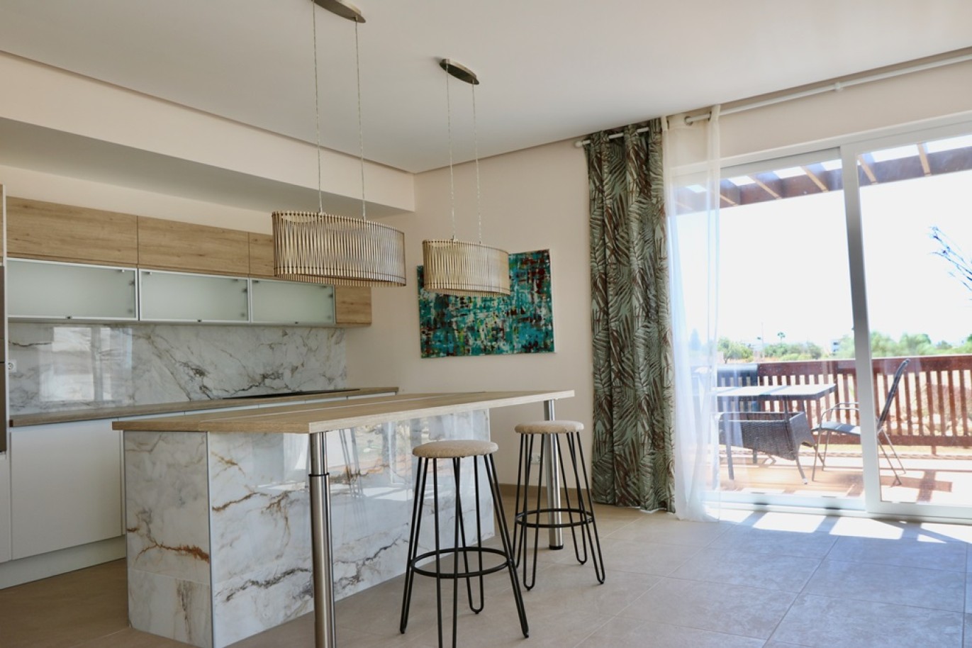 Moderno Apartamento em novo condomínio privado, para venda em Pêra, Algarve_252965