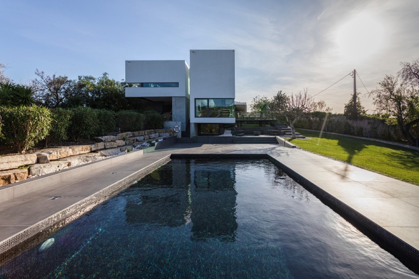 Contemporary 4-bedroom villa with sea views for sale in Estói, Algarve_253054
