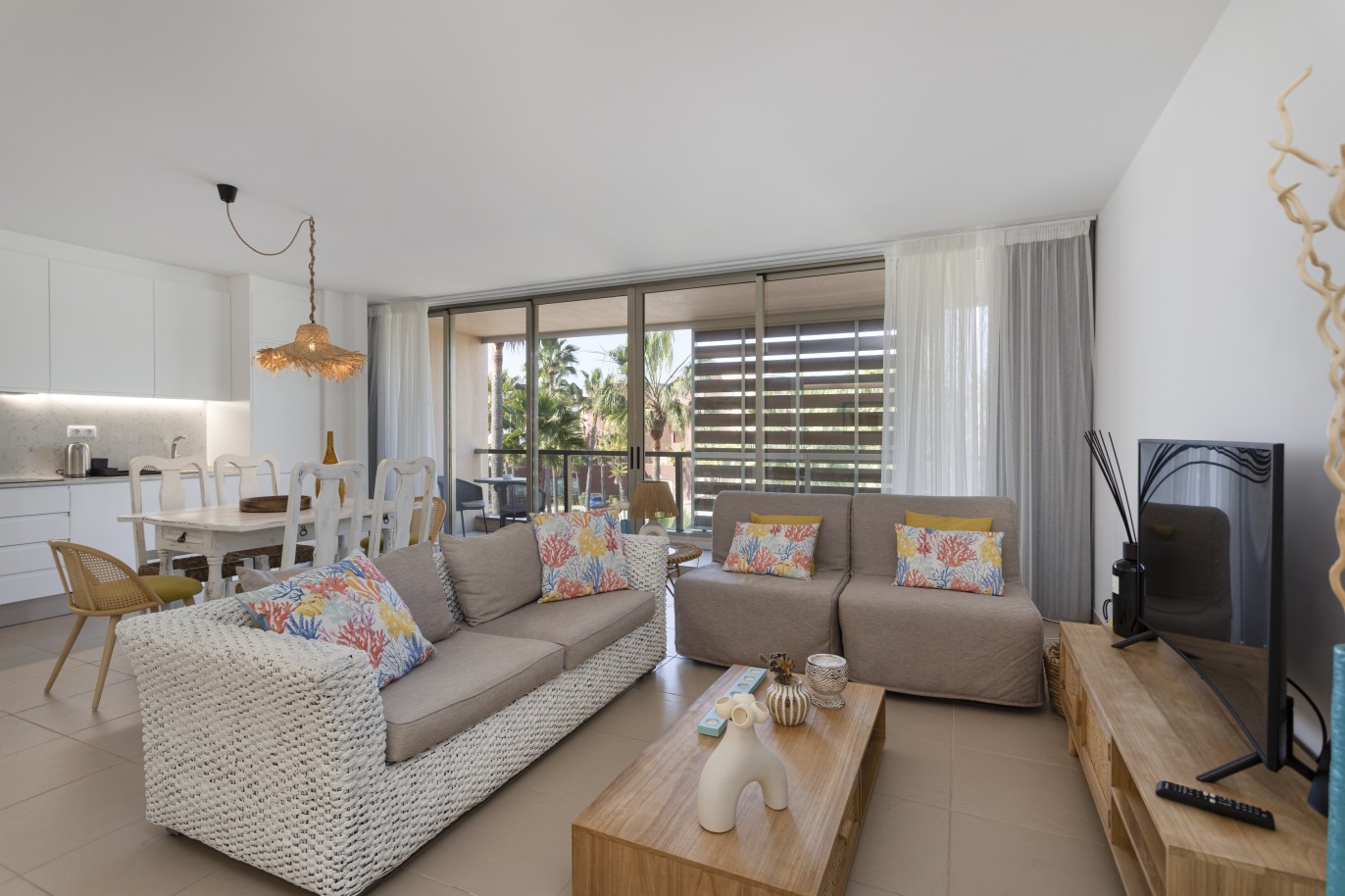 2-bedroom flat for sale in private condominium in Salgados, Algarve_253491