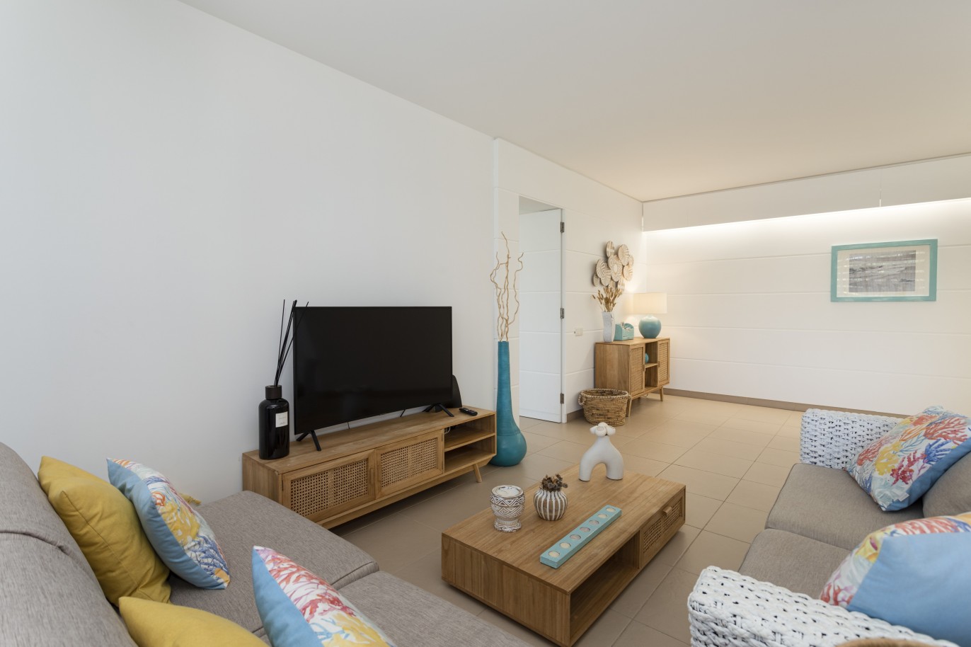 2-bedroom flat for sale in private condominium in Salgados, Algarve_253493