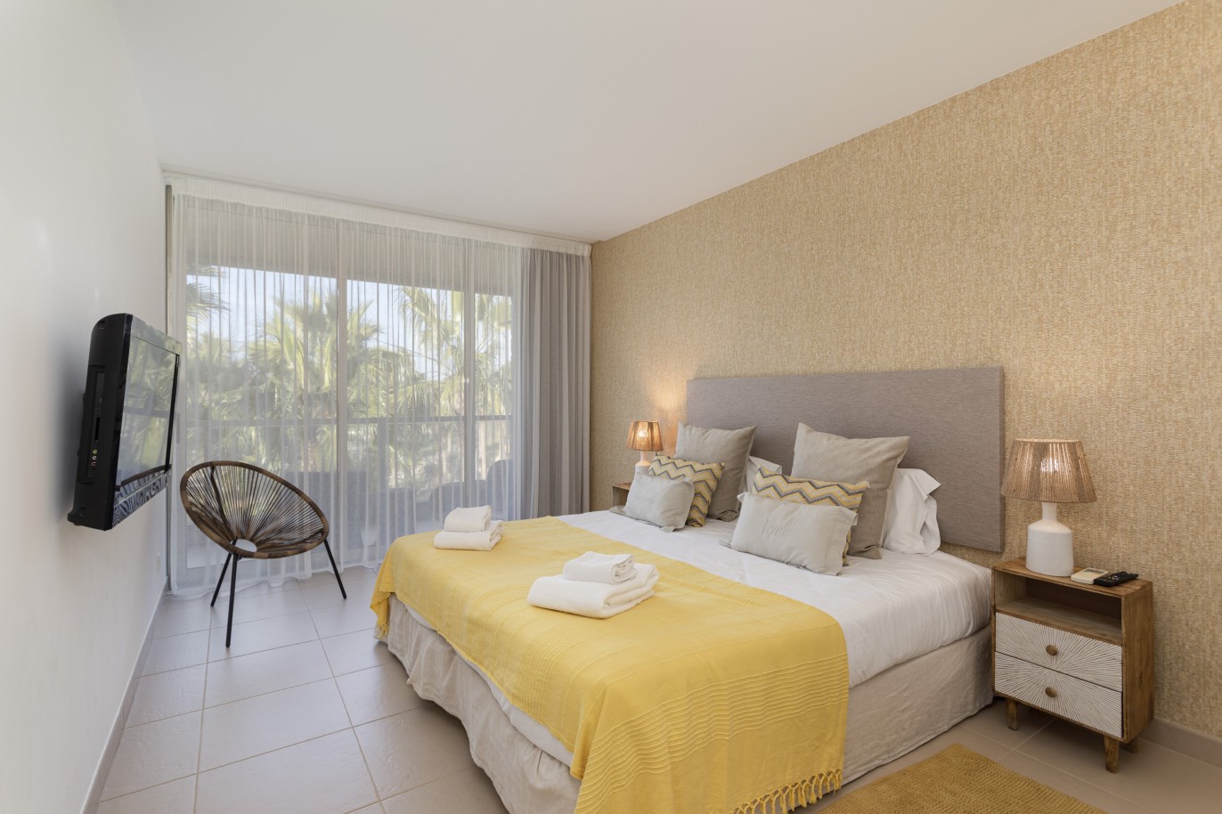 2-bedroom flat for sale in private condominium in Salgados, Algarve_253499