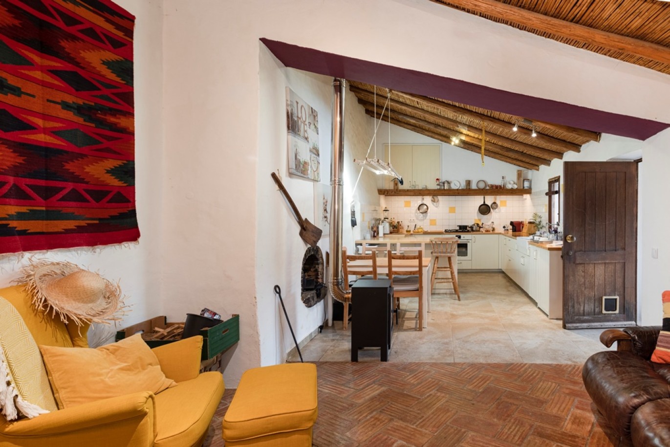 Fantastique villa indépendante de 5 chambres à vendre à Santa Catarina Fonte de Bispo, Algarve_253544