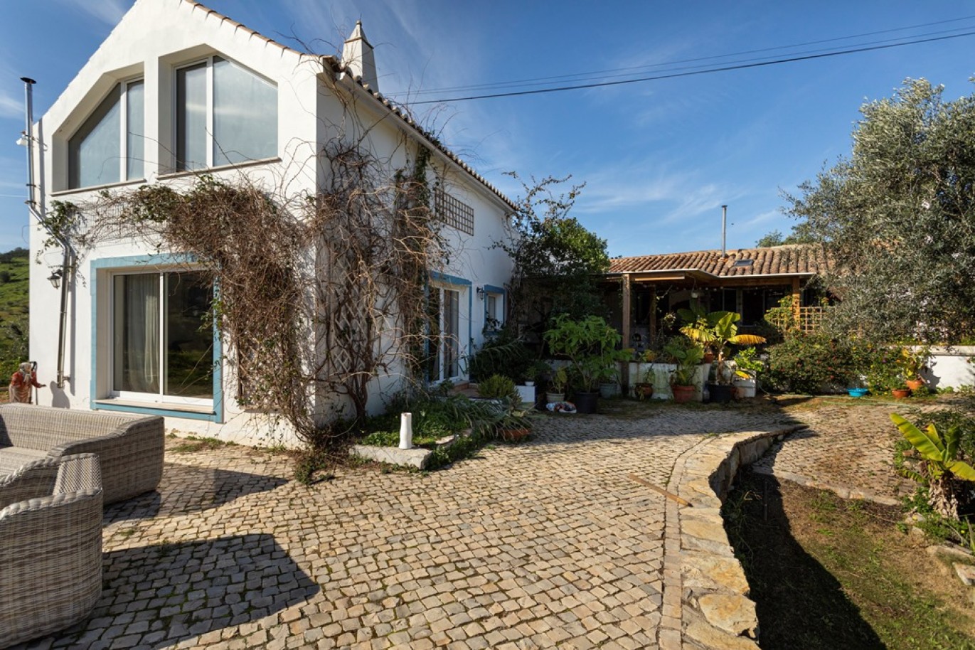 Fantastique villa indépendante de 5 chambres à vendre à Santa Catarina Fonte de Bispo, Algarve_253549