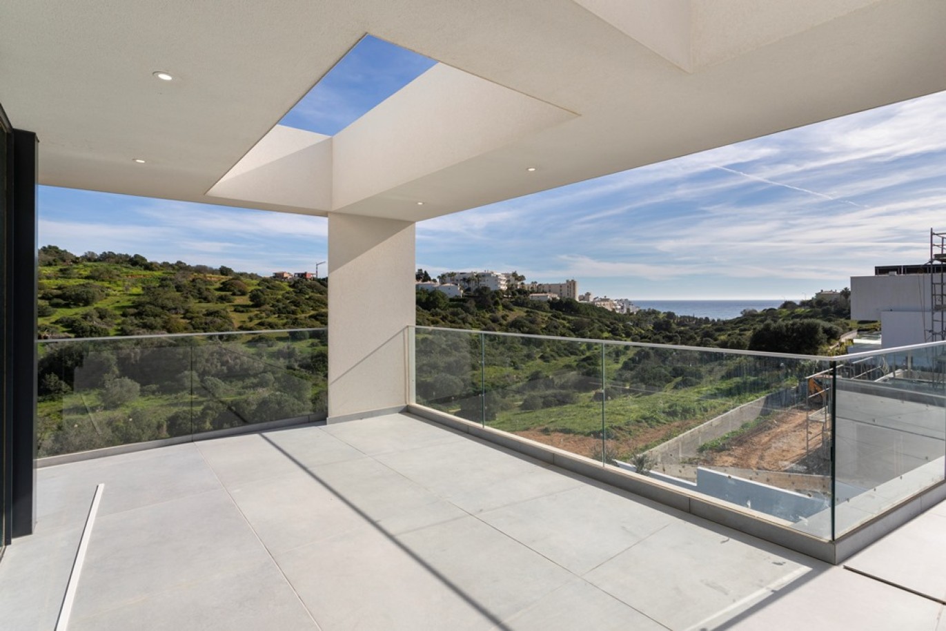 Villa de 3+1 chambres, vue sur la mer et piscine, à Porto de Mós, Algarve_253660