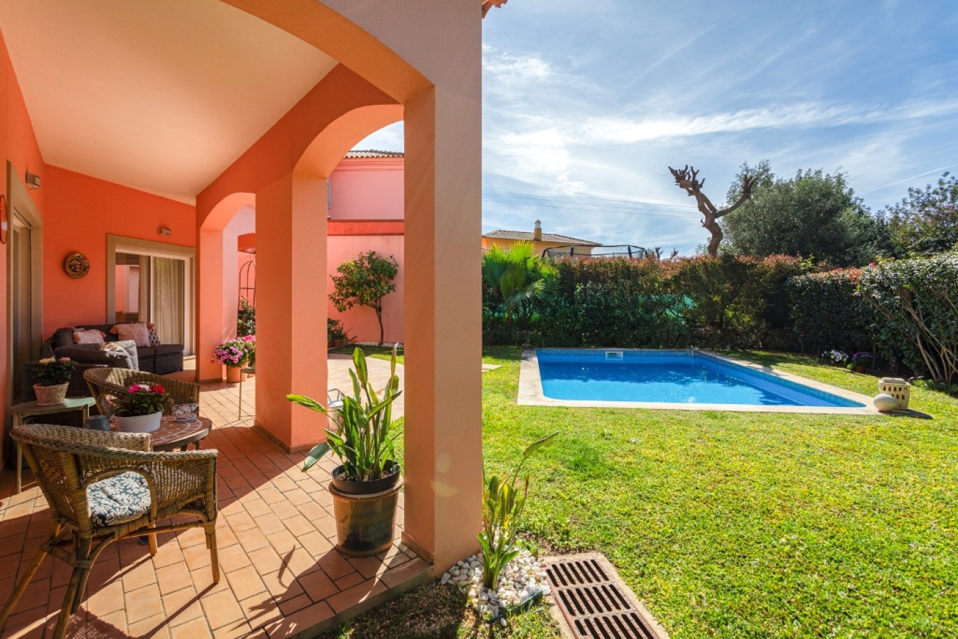 Fantastique villa indépendante de 3 chambres à vendre à Vilamoura, Algarve_253971