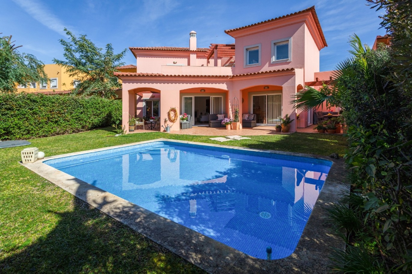 Fantastique villa indépendante de 3 chambres à vendre à Vilamoura, Algarve_253973