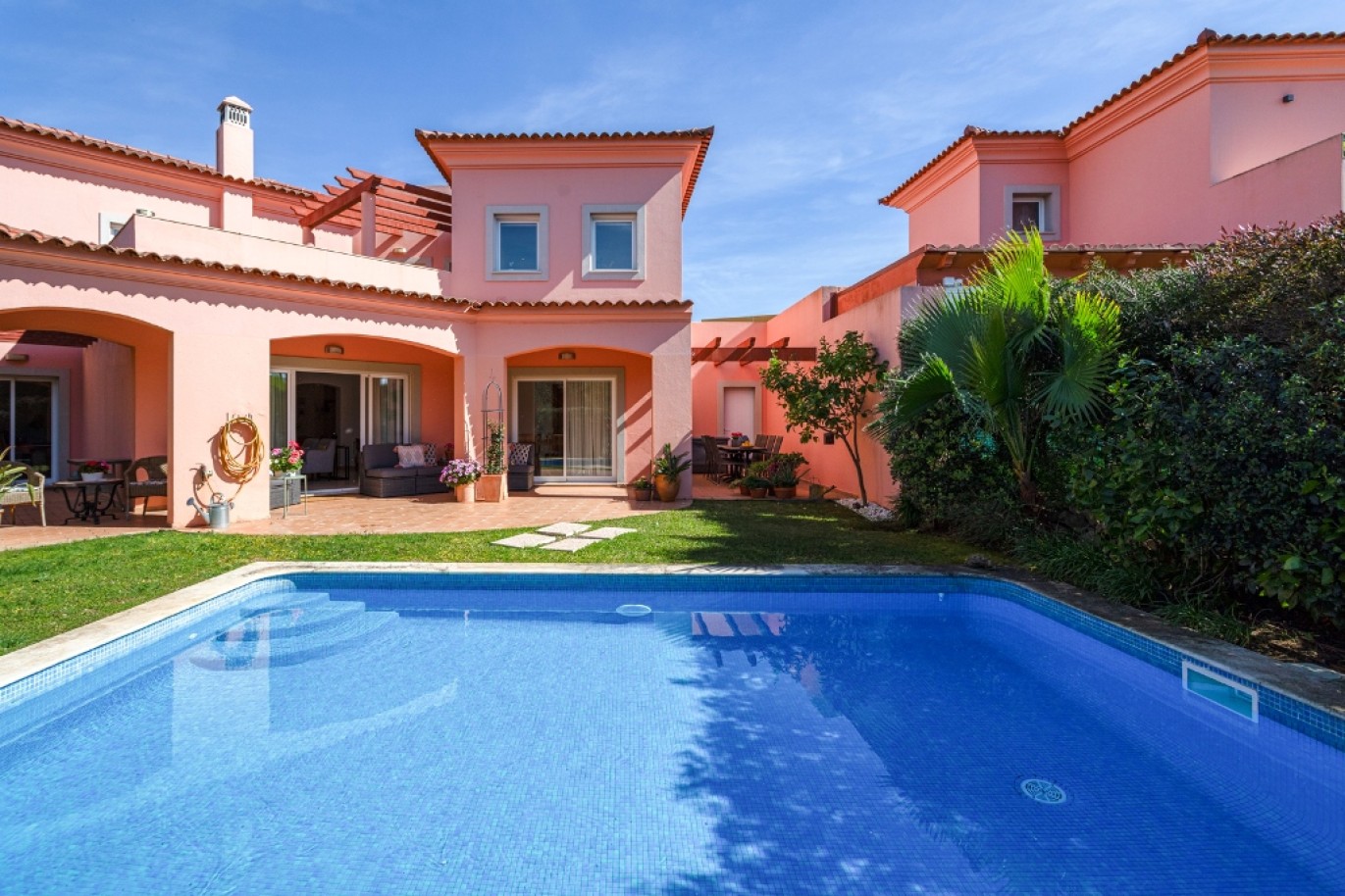 Fantastique villa indépendante de 3 chambres à vendre à Vilamoura, Algarve_253978