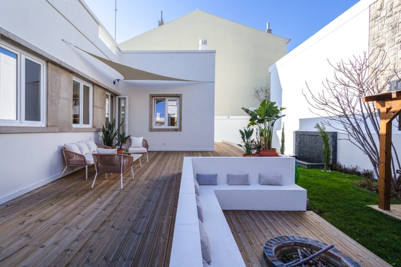 Fantástica villa reformada de 3 dormitorios situada en el centro de Loulé, Algarve_254651