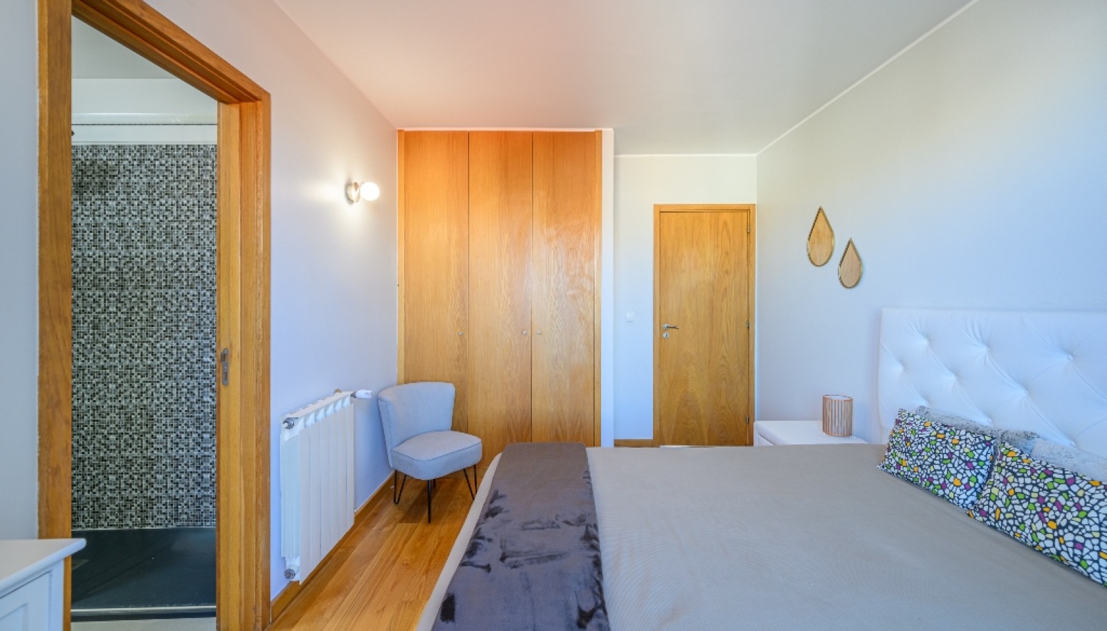 Ático de 2 dormitorios con balcón, en venta, en Matosinhos Sul, Portugal_254961
