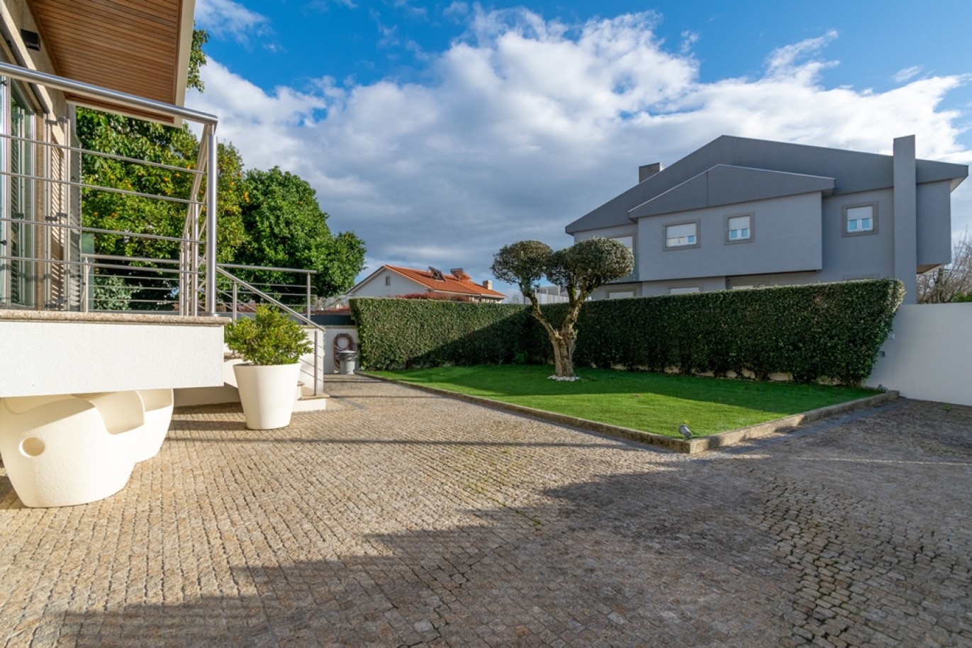 Four+one bedroom villa with garden, for sale, Senhora da Hora, Portugal_255006