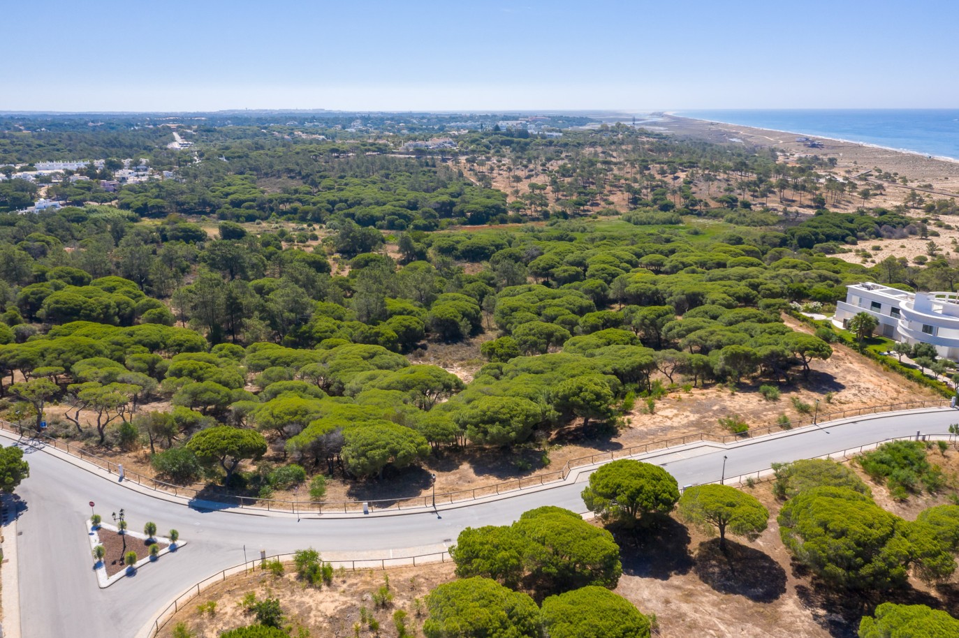 Lote de terreno, curta distância da praia, para venda em Vale do Lobo, Algarve_255021