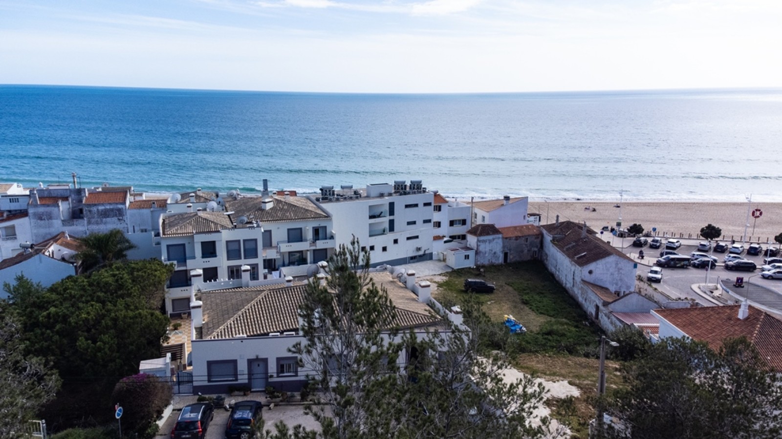 Terreno para construção, com vista mar, na Praia da Salema, Algarve_255525
