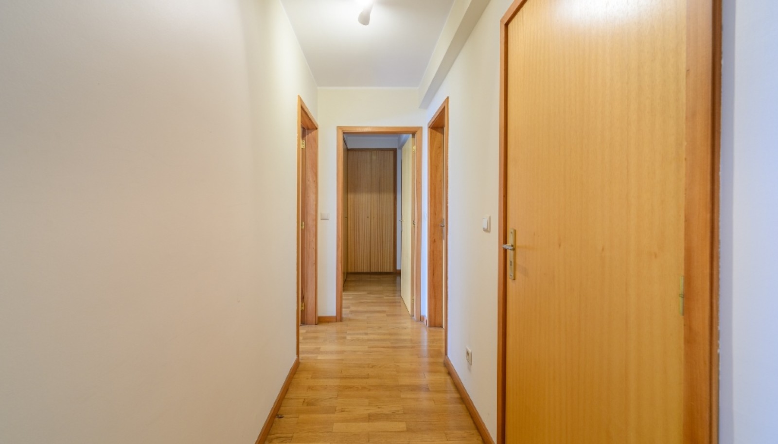 Apartamento T3, para venda, em Paranhos, no Porto _256601