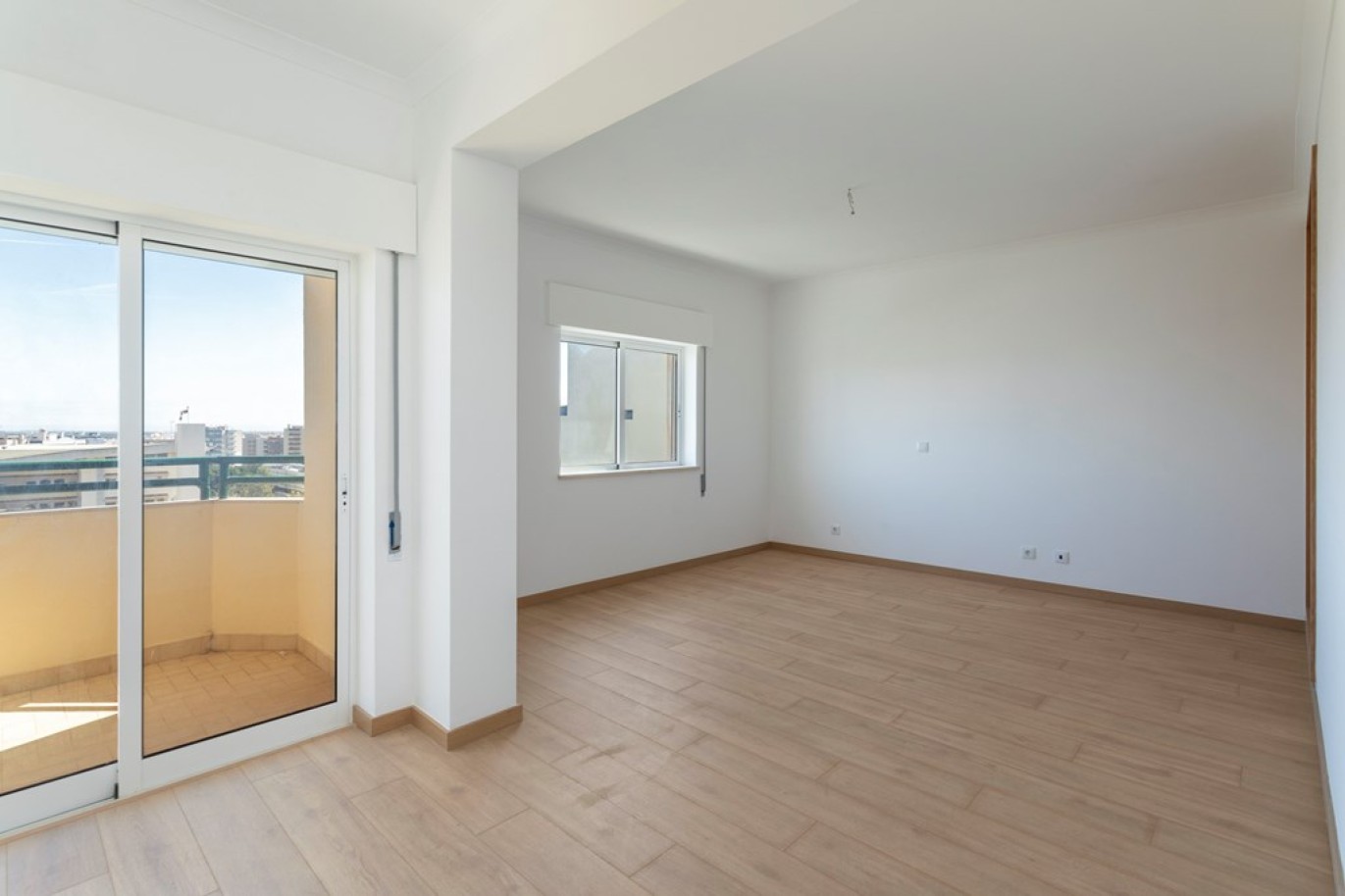 Fantástico ático de 5 dormitorios en venta en Faro, Algarve_256689