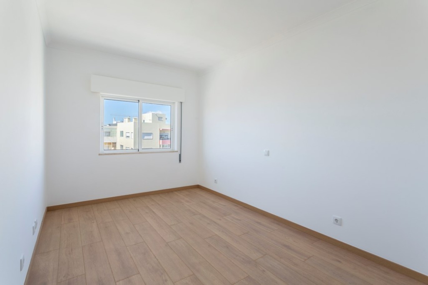 Fantástico ático de 5 dormitorios en venta en Faro, Algarve_256692