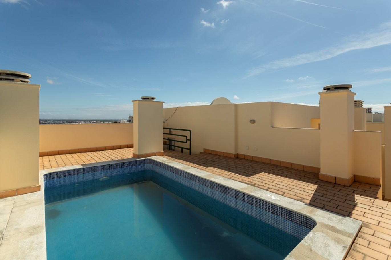 Fantastique penthouse de 5 chambres à vendre à Faro, Algarve_256703