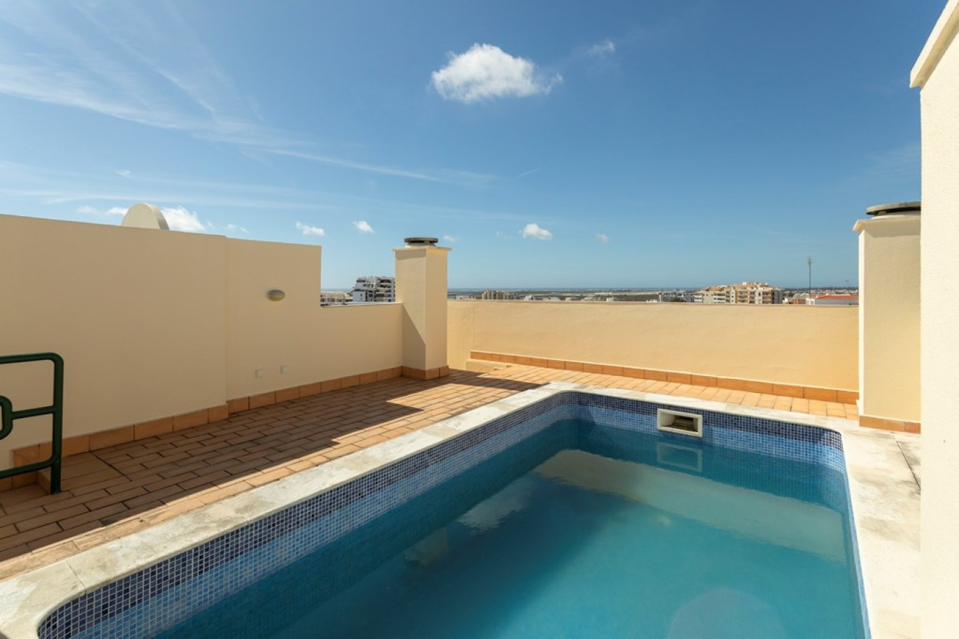 Fantastique penthouse de 5 chambres à vendre à Faro, Algarve_256707