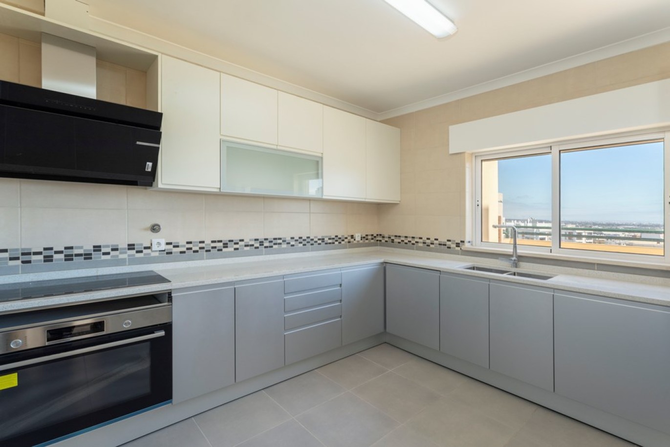 Fantastique penthouse de 5 chambres à vendre à Faro, Algarve_256710