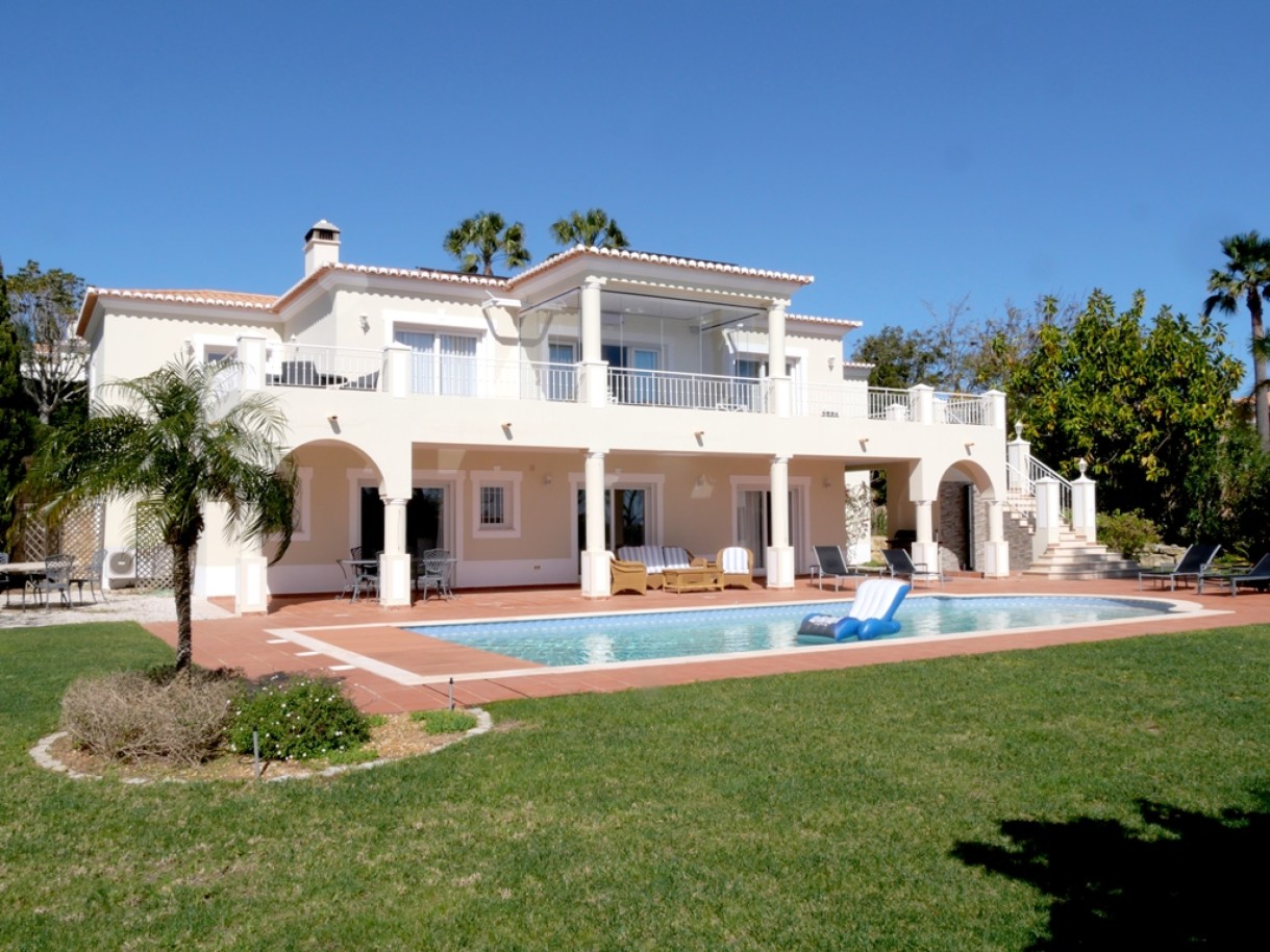 Fantastic 4-bedroom villa with pool and sea views in Luz, Lagos, Algarve_257094