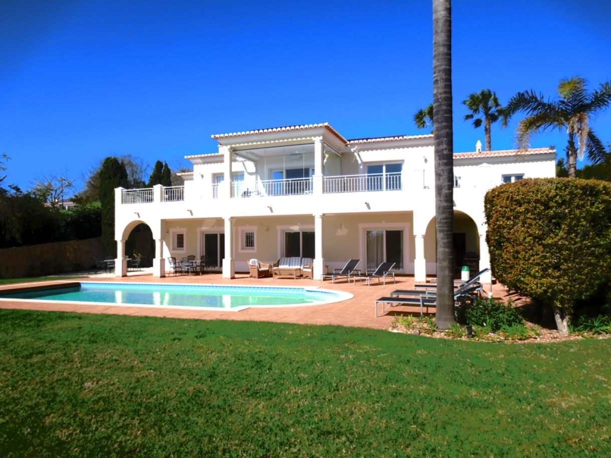 Fantastic 4-bedroom villa with pool and sea views in Luz, Lagos, Algarve_257100