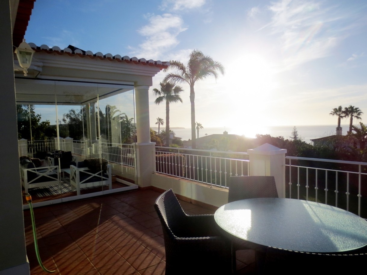 Fantastic 4-bedroom villa with pool and sea views in Luz, Lagos, Algarve_257103
