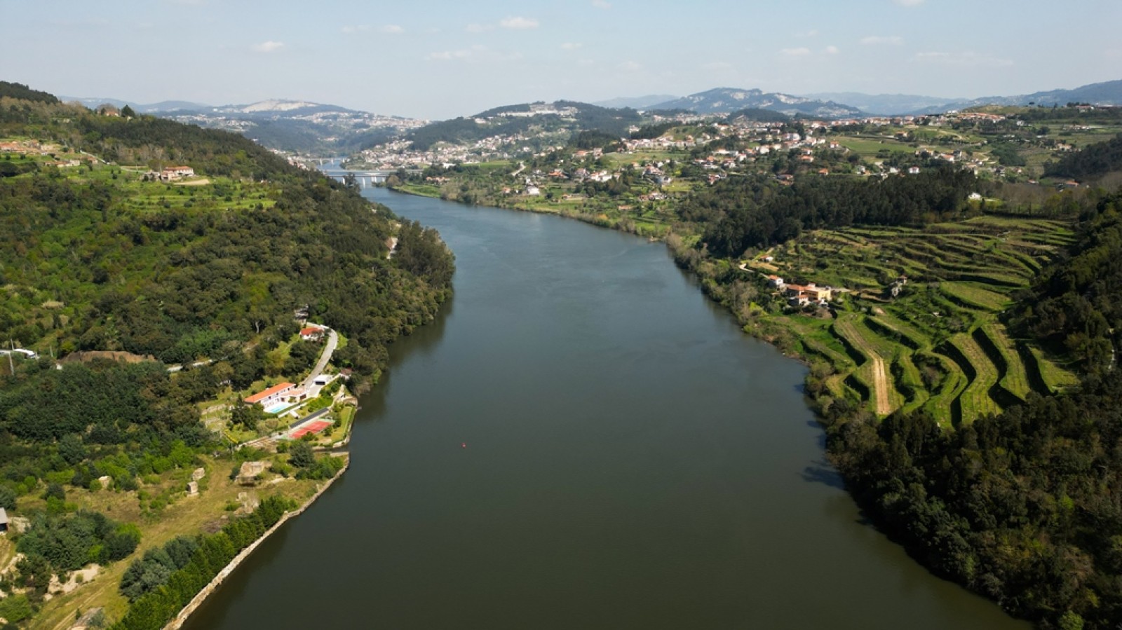 Quinta com vistas sobre o Rio Douro, Sebolido, Portugal_257706