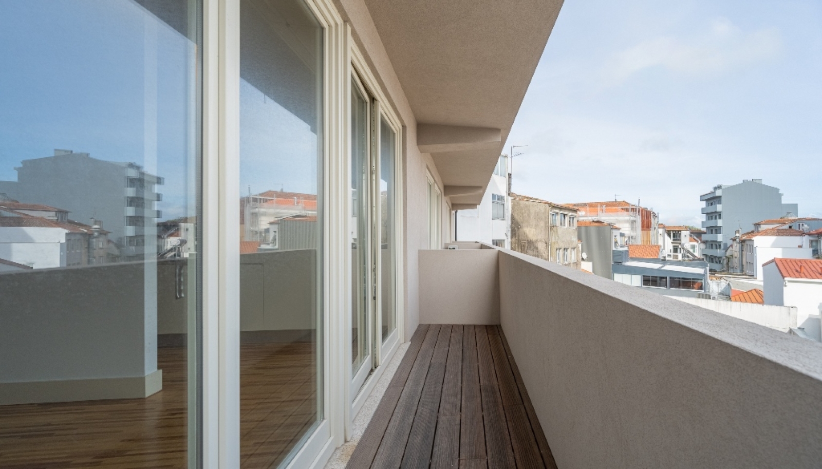 Apartamento T1 com varanda, para venda, no centro do Porto_259169