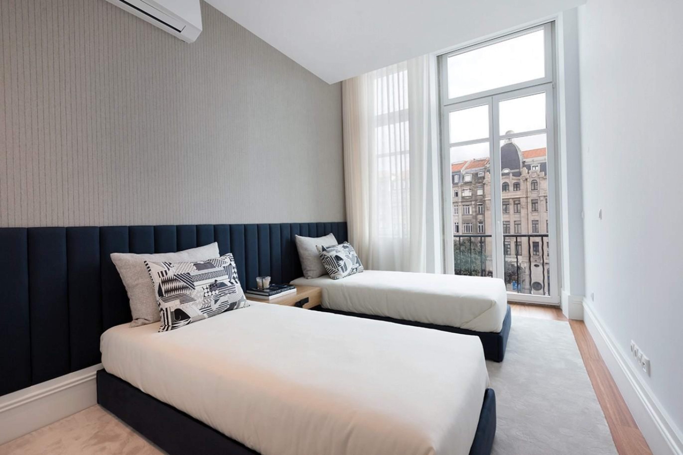 Luxuriöse zwei-Schlafzimmer-Wohnung im Zentrum Porto, zu verkaufen, Portugal_259285