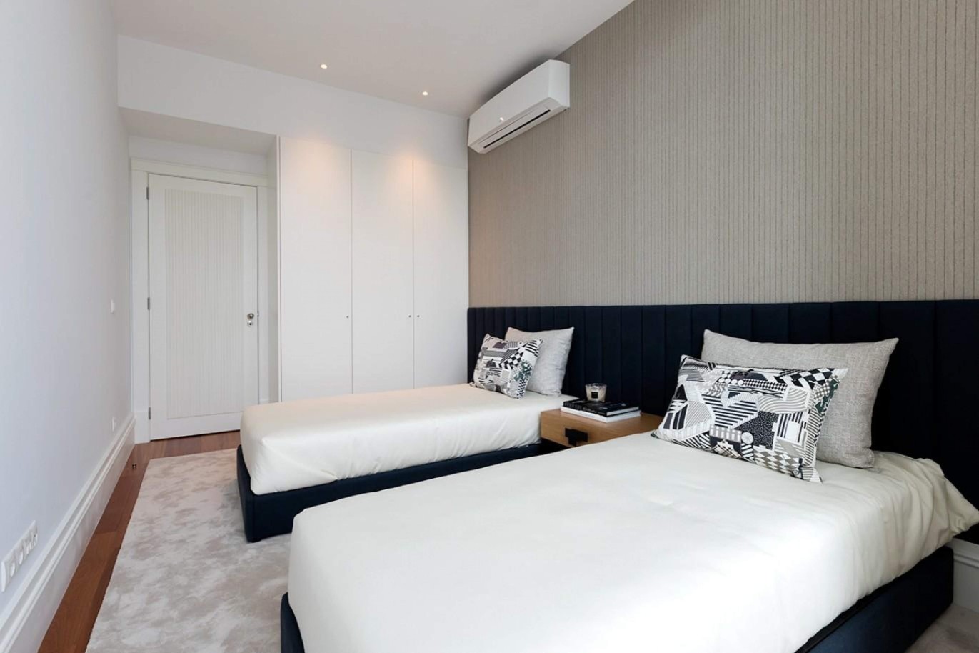 Appartement de luxe de 2 chambres à vendre, centre de Porto, Portugal_259286