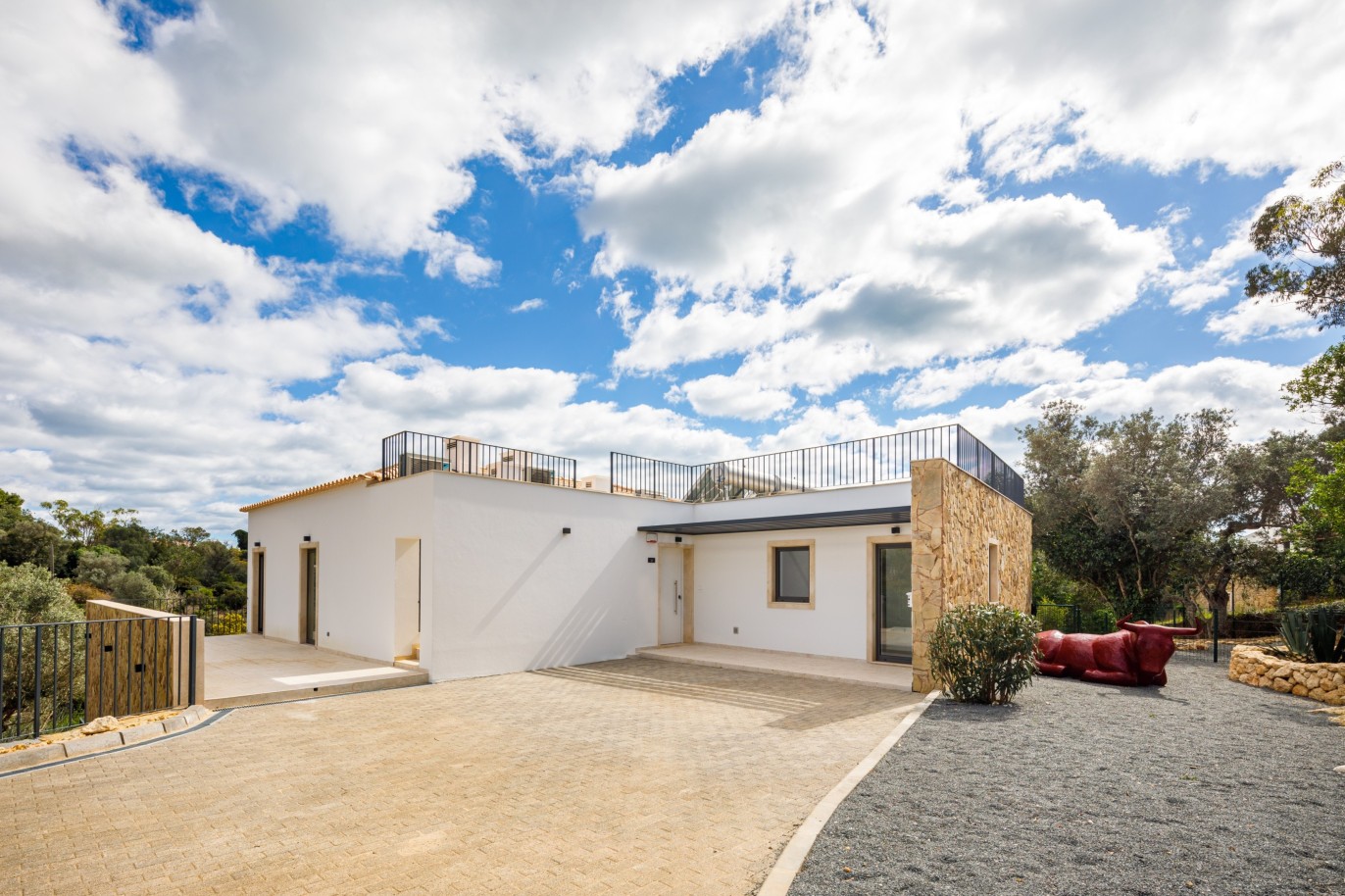 Habitacion de 5 dormitorios, en condominio de lujo y piscina privada,Carvoeiro, Algarve_259436