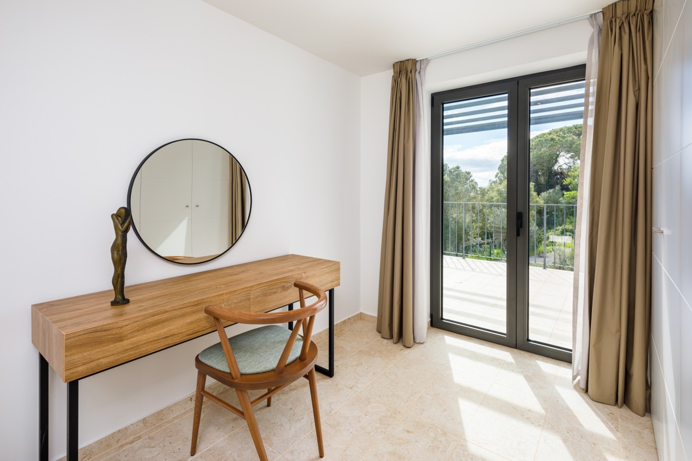 Habitacion de 5 dormitorios, en condominio de lujo y piscina privada,Carvoeiro, Algarve_259448