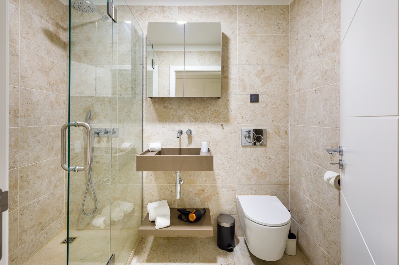 5 Bedroom Villa in luxury condominium with private pool, Carvoeiro, Algarve_259456