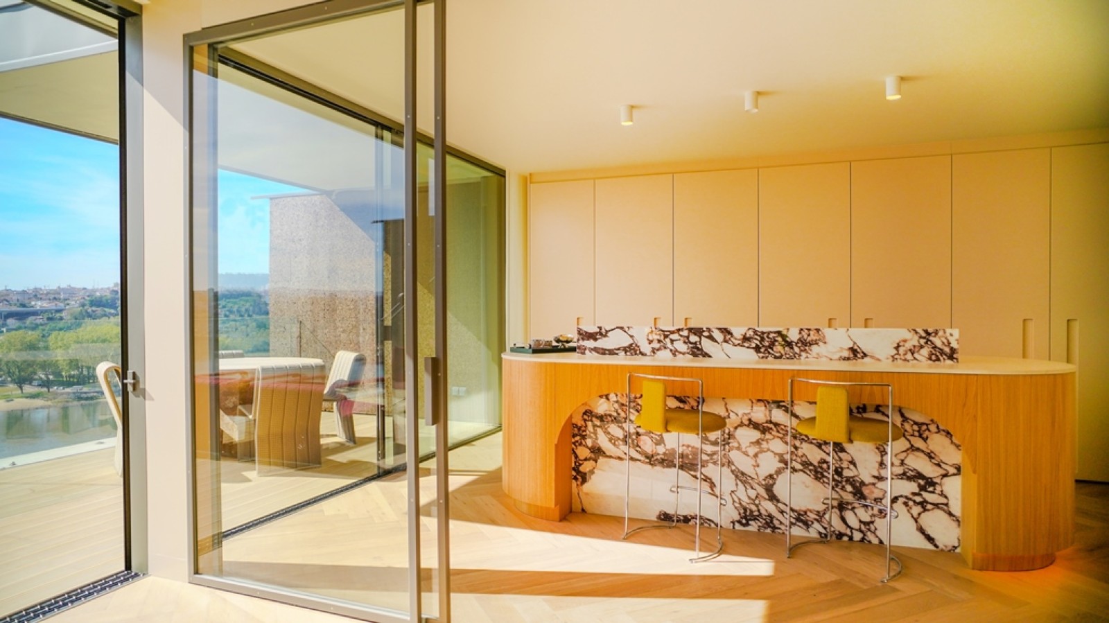 Villa duplex de 4 chambres avec terrasse et piscine à vendre, Porto, Portugal_259596