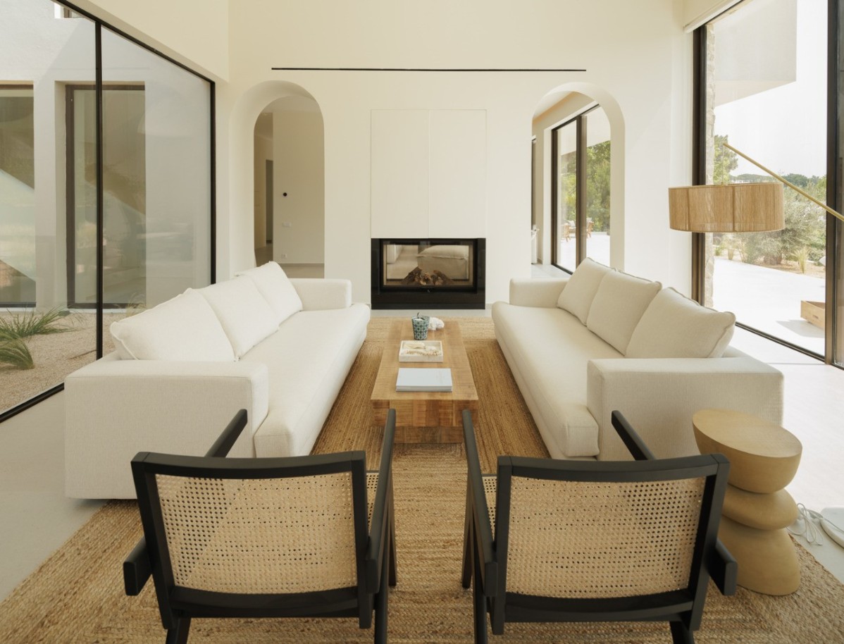 Fantastic modern 4+1-bedroom villa for sale in Quinta do Lago, Algarve_261499