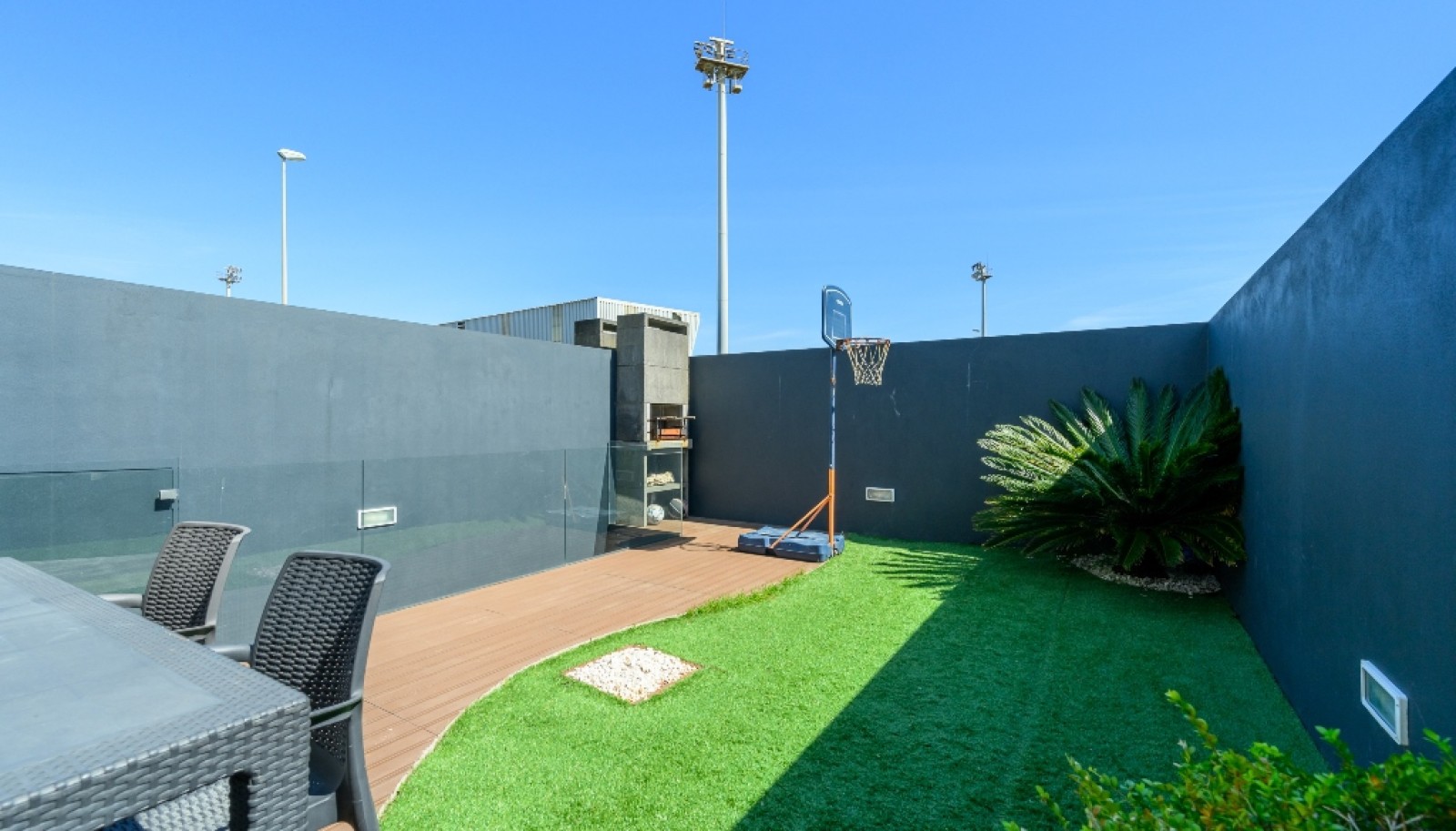 Apartamento T3 Duplex com jardim, para venda, em Lavra, Matosinhos_261561